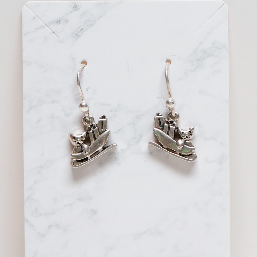 New Vintage Anni + Co. Silver cat in sleigh earrings